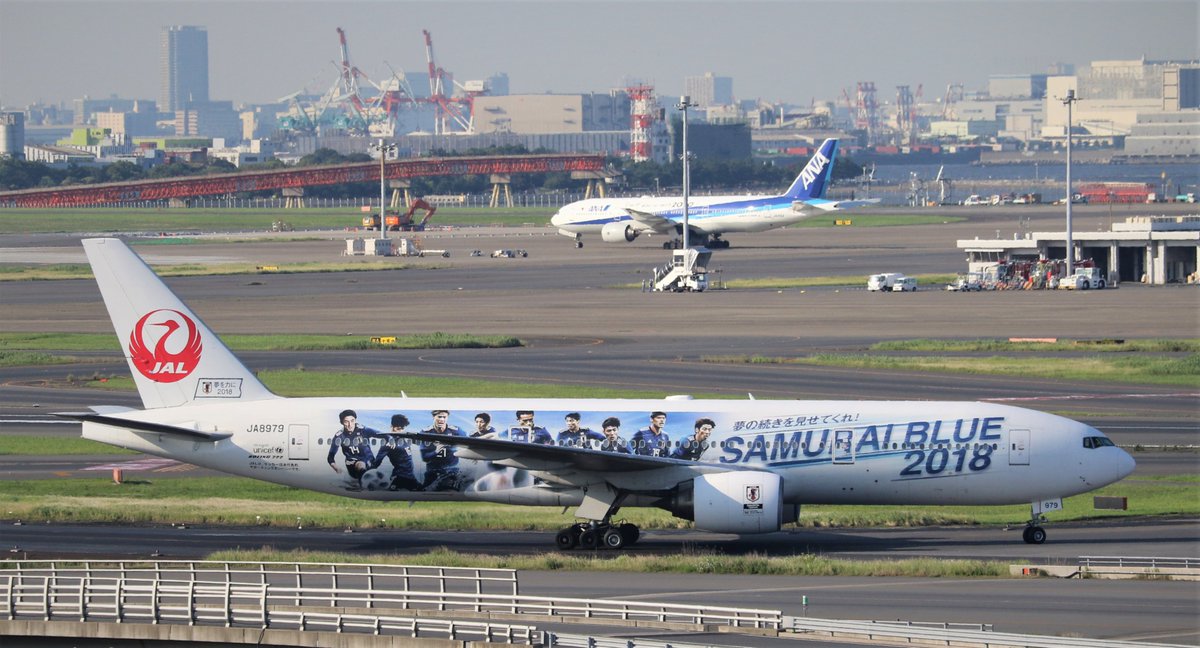 ja819061's tweet photo. #JAL #Boeing777 #JA8979
#SAMURAIBULE2018 https://t.co/AcpnNs9joK