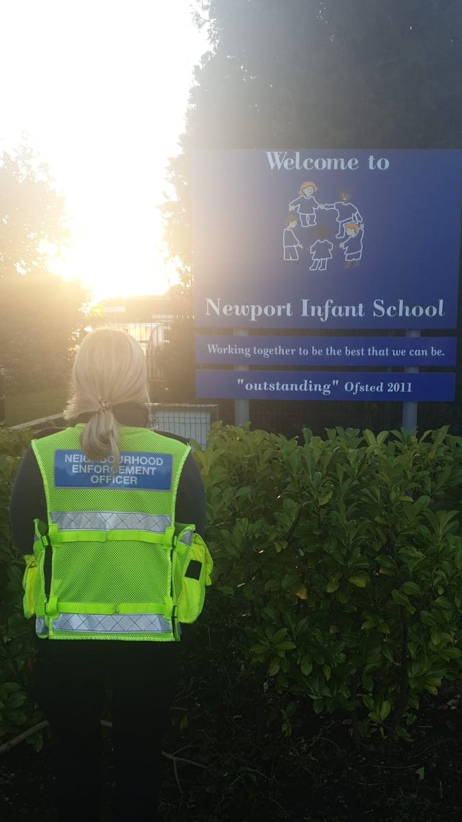 TelfordWrekin's tweet photo. The Neighbourhood Enforcement Team were at Newport Infants, Sir Alexander Fleming and Meadows Primary this morning completing school patrols. The team complete school patrols to support parents in parking safely and considerately. #TelfENFO #TelfCAT https://t.co/ycT9ETR2UT