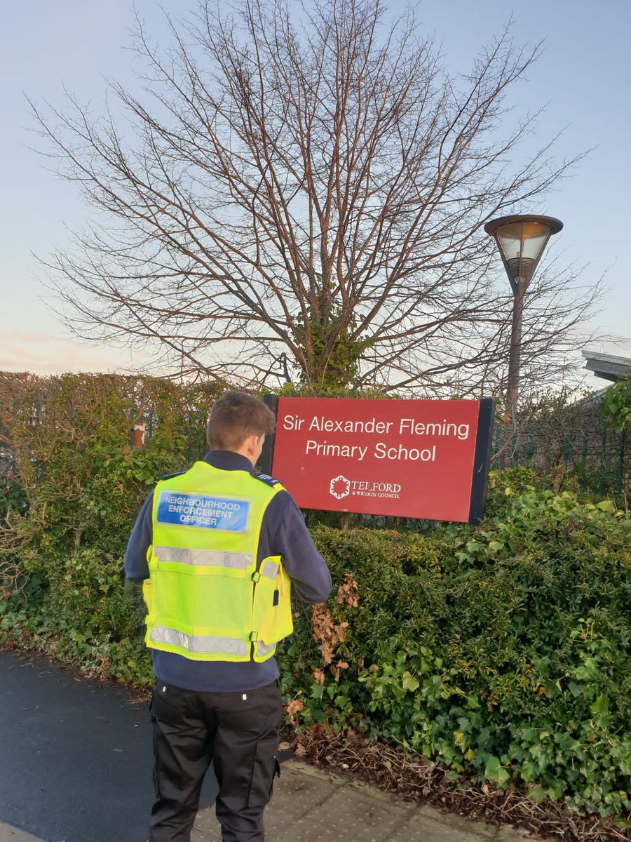 TelfordWrekin's tweet photo. The Neighbourhood Enforcement Team were at Newport Infants, Sir Alexander Fleming and Meadows Primary this morning completing school patrols. The team complete school patrols to support parents in parking safely and considerately. #TelfENFO #TelfCAT https://t.co/ycT9ETR2UT