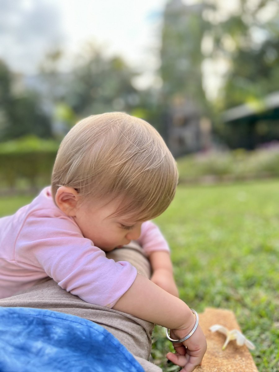 NakuulMehta's tweet photo. Birthday mornings look a bit like this now… 💚

Complete with hope, a flower, some green grass, an expansive sky full off possibilities and the offspring who reminds you that nothing in the world matters more than kindness &amp; love. https://t.co/CT0FiX1pvc