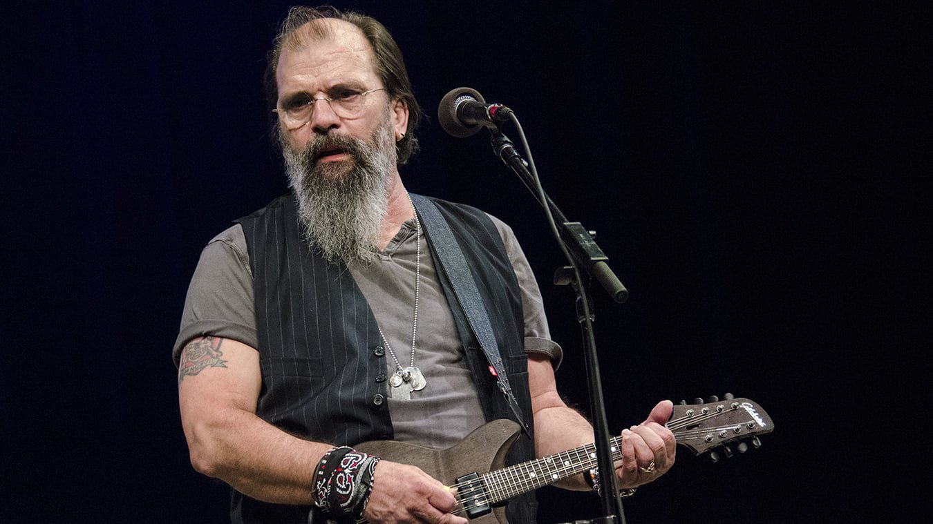 Happy Birthday to Steve Earle, 67 today 