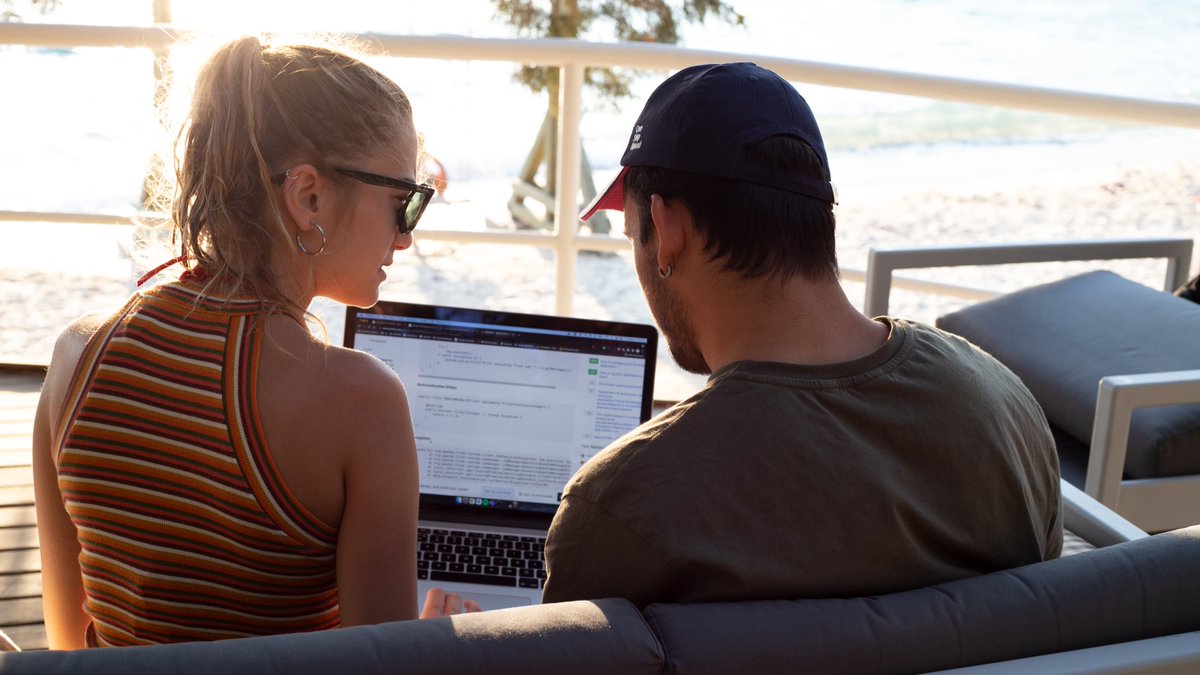 commencis's tweet image. One word can describe last year’s #FutureCommencer internship program and this word is awesome. This year’s #Summer internship program applications are already open. Don&apos;t miss out the application deadline of March 25, 2022. Apply now from the link👉🏻 lnkd.in/ebKZQGM9