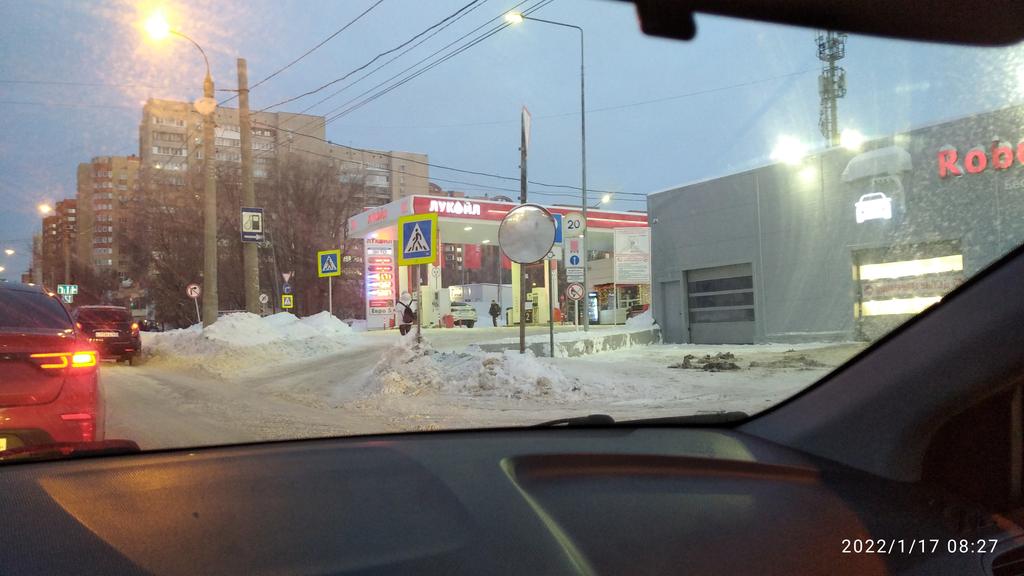Tolik163's tweet photo. @D_Azaroff @D_Azaroff До сих пор не почищены во.Ново вокзальная,Воронежская до Карла Маркса(всю зиму не чистят до Карла Маркса),ул.Калинина(втом числе тротуары)роторный пер.ул.Электрозаводская,по.карла Маркса(от Кирова до советской армии)Местами образовалась колея большая,наледи https://t.co/8eYKcFZzku