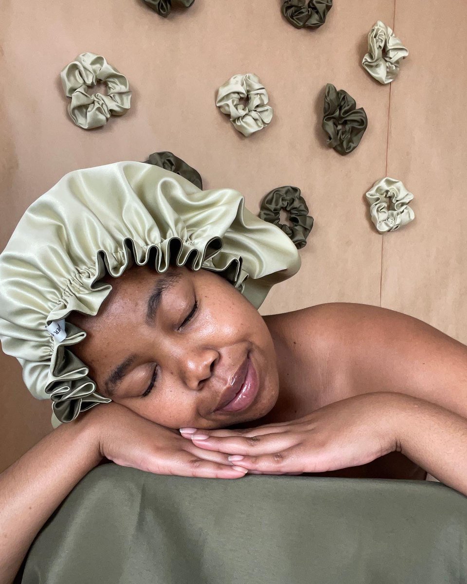 MotherofGao's tweet photo. Bonnets and scrunchies are now available on our website 🤍 https://t.co/VN51G9Xojx