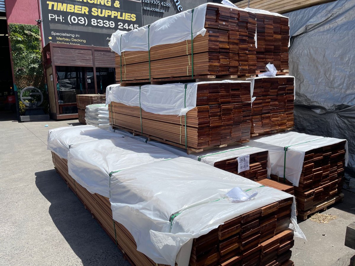 Outdecoliving1's tweet photo. Merbau Timbers contains a lot of Tanning oil (natural oil). Due to its abundant natural timber oil, Merbau Timber Decking always appears new, fresh, and smooth over a long time in all weathered conditions.
#merbau #merbaudecking #deckingmerbau #merbaudeckingMelbourne https://t.co/L4VKcd3X7k