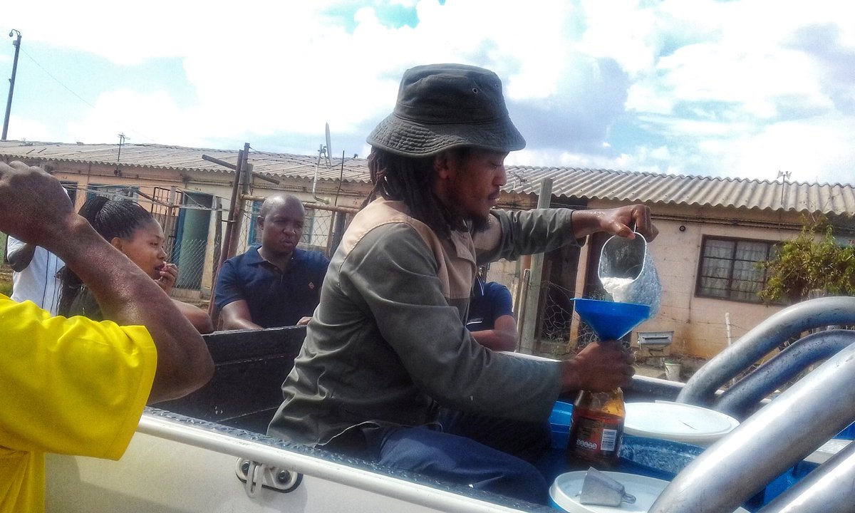 ZolileSoka's tweet photo. When our quantities couldn't meet the demands of the formal market. We used to sell maas and raw milk from the back of my mothers van. I'm forever grateful to the people that bought from us. https://t.co/oGsqZWKIQr