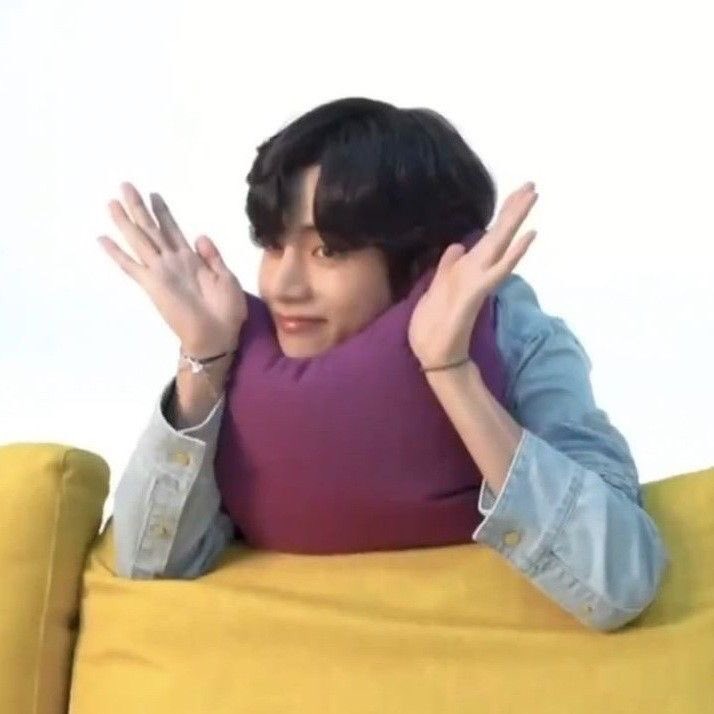 thvrandom's tweet image. #btsv ♡