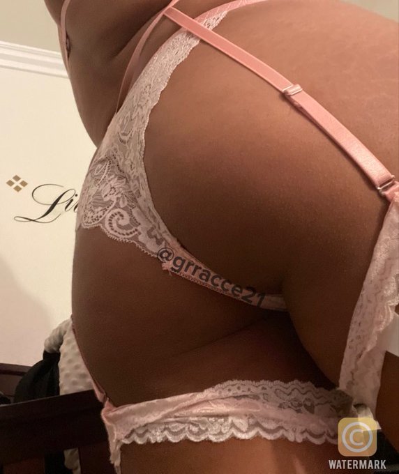 Come get a piece 🍰   #sellingcontent #buyingcontent  Findom https://t.co/Lhsld8j0O0<a href="/tag/sellingcontent"class="tags">#sellingcontent</a><a href="/tag/buyingcontent"class="tags">#buyingcontent</a>