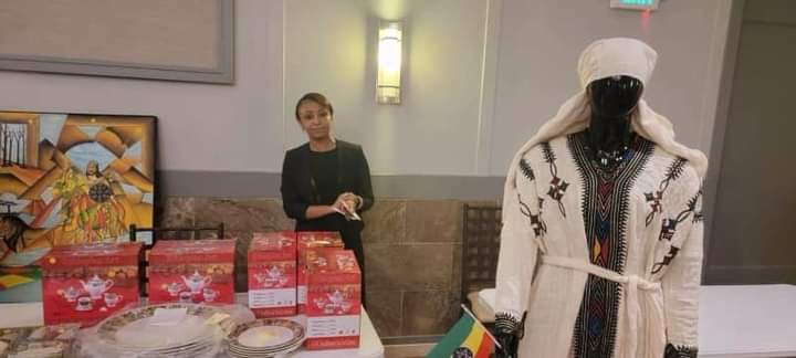 woreda10's tweet photo. በኢትዮጵያ በጦርነቱ ለተፈናቀሉ ወገኖች በአሜሪካ በራሊ፣ ኖርዝ ካሮሊና ግዛት በተካሄደው የድጋፍ ማሰባሰቢያ ፕሮግራም ከ72 ሺሕ የአሜሪካን ዶላር በላይ ድጋፍ ተሰበሰበ፡፡
https://t.co/Vm6BD59Ypw https://t.co/LqbduL6ARa