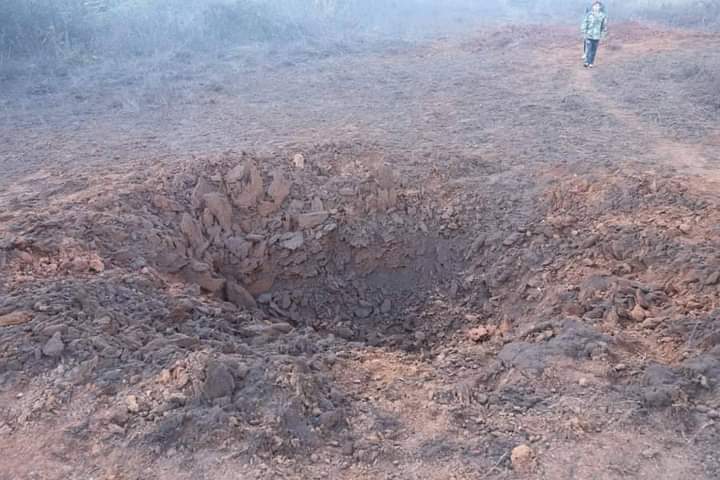 After two refugee camps in the Western Pharuso, Karenni State, were attacked by the military twrrorists with helicopters at around 1 am today.Refugees have no place to flee and they do not know where to flee again.

#RefugeesNeedHelp #2022Jan17Coup 
#WhatsHappeningInMyanmar