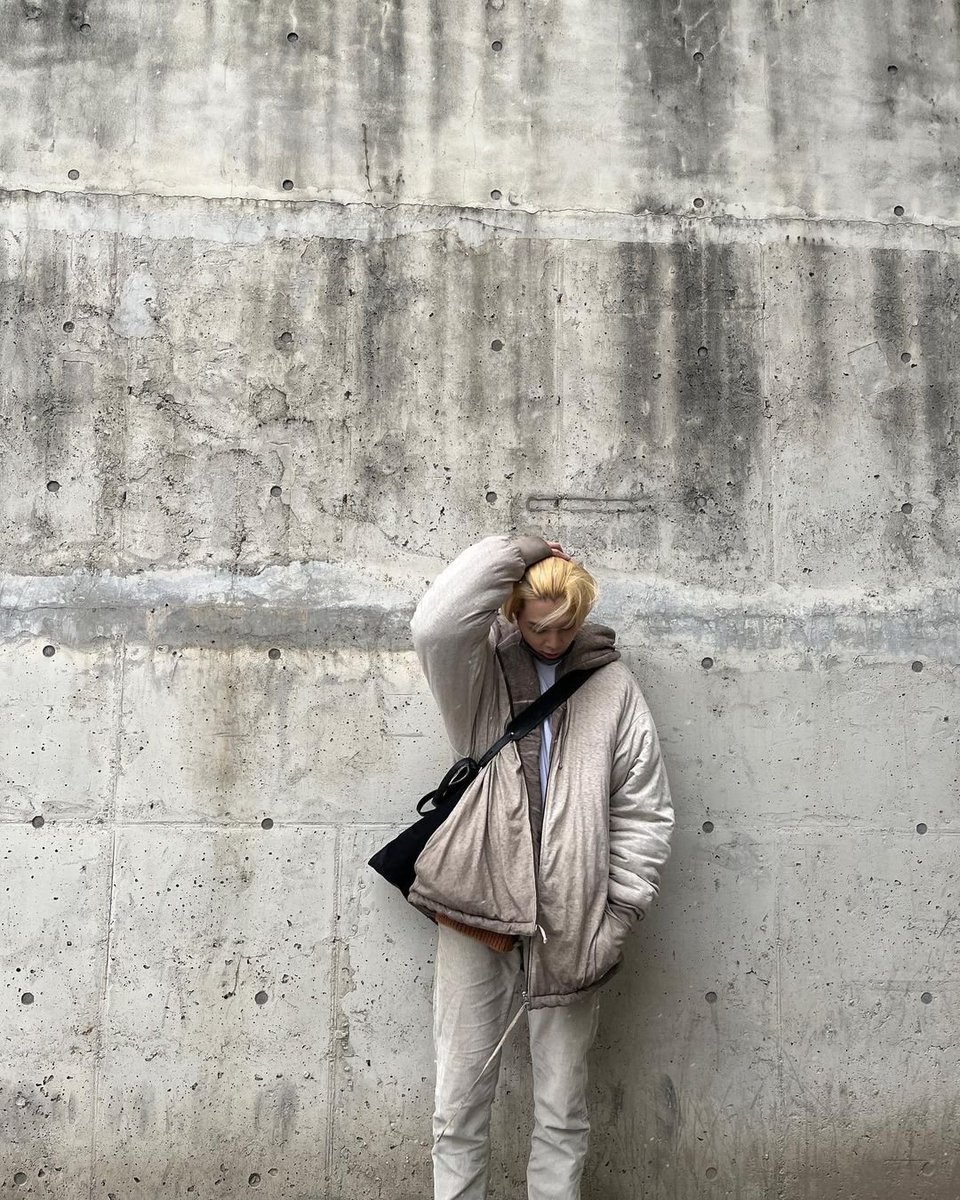 jeongyunonly's tweet photo. BLONDE JOHNNY!!!! https://t.co/O3WZZAReMa