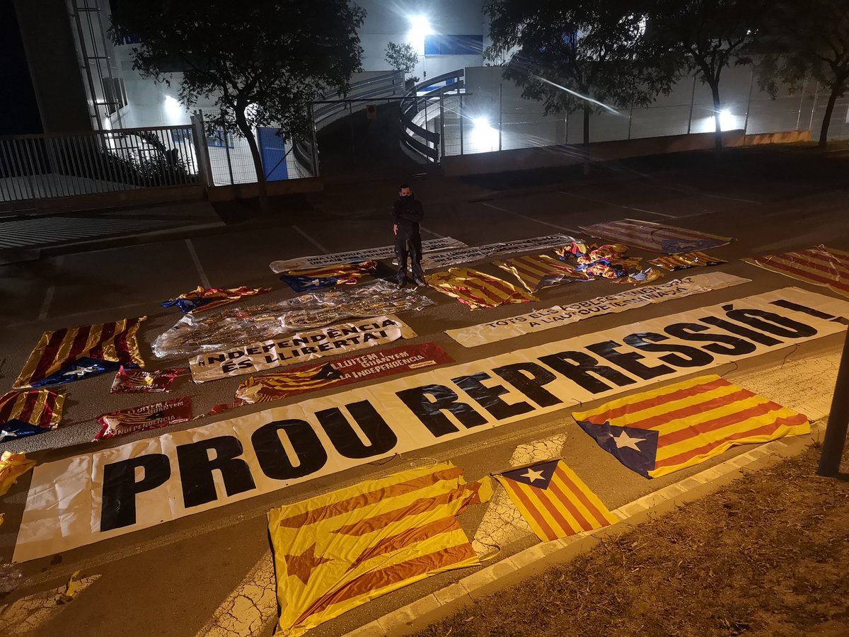 uniondebrigadas's tweet photo. La comarca de Osona siempre nos da buenos botines.
Estátodo hecho un 🎗️sco.
Ahora a currar!!! Con la satisfacción del deber cumplido.
@DolcaCatalunya @elCatalan_es @TabarniaSur @hisomatemps @DelSegadors @Cs_Divergentes @COPE @JaumeBCN70 @PfLaSilenciosa @ElsTrabucaires https://t.co/2Uck2csdQt