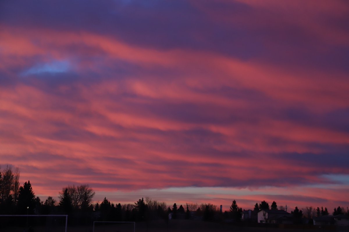 Red Socks Go With Absolutely Anything tweet media