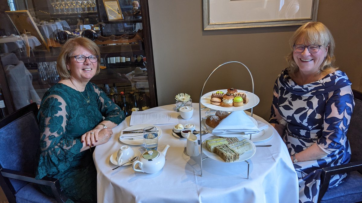 PLUSFionaBell's tweet photo. #HighlyRecommend this  #PerfectWeddingWinddown enjoying #DeliciousAfternoonTea at @royalcrescent! #SecondOuting for our #PoshFrocks too! #BathBunsWithCinnamonCream = #EspeciallyYummy! https://t.co/pOcmPzdYOA