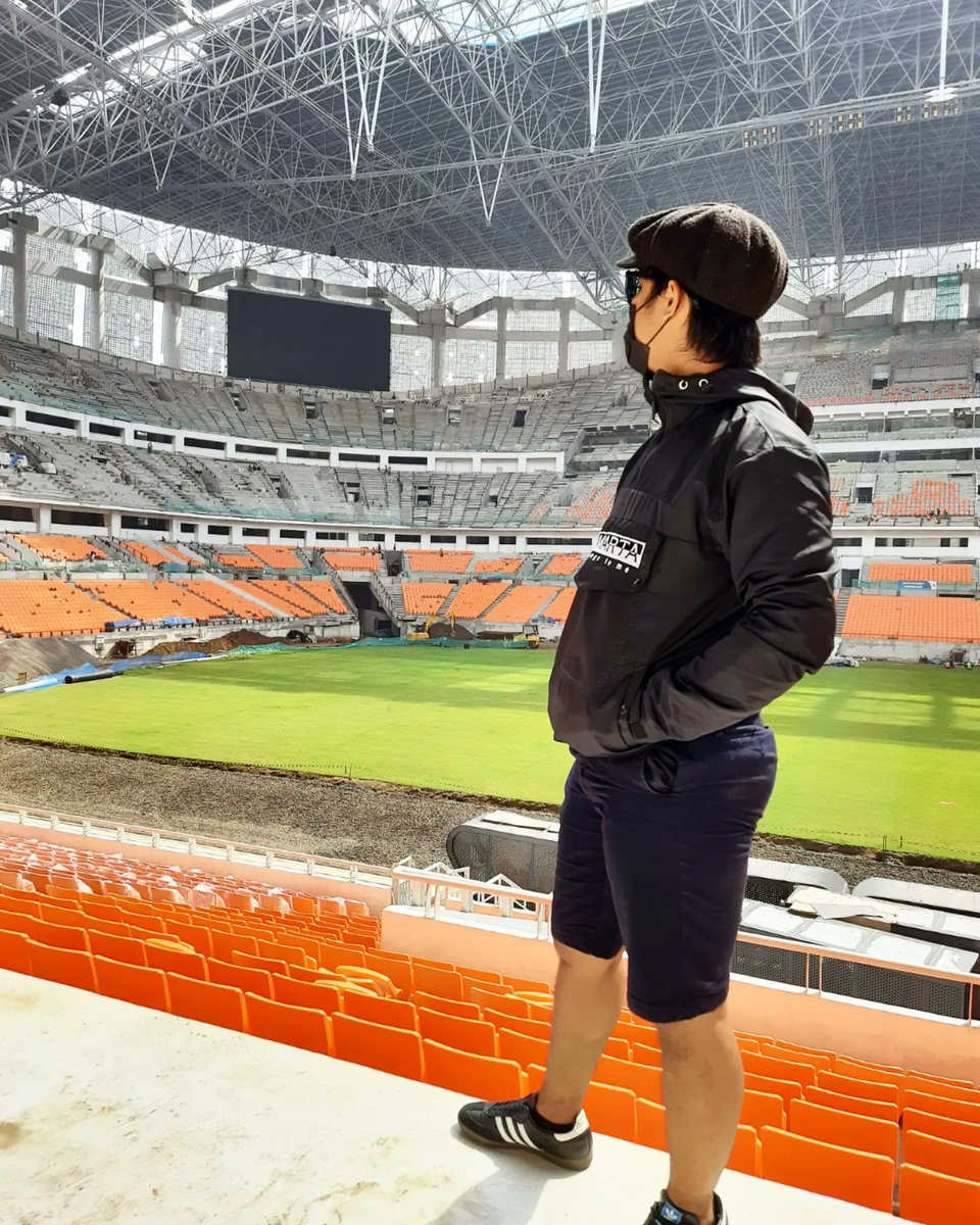 novalwilliam_'s tweet photo. Bangga mengawal pembangunanmu, walaupun prosesnya belum rampung tetapi aura magis dari stadion ini sudah mampu membuat merinding, ga sabar rasanya melihat PERSIJA bertanding ,berdiri dan bernyanyi selama 90 menit 
#JakartaInternationalStadium #YukKitakeJIS #IniStadionKita https://t.co/8AtjgVTT59