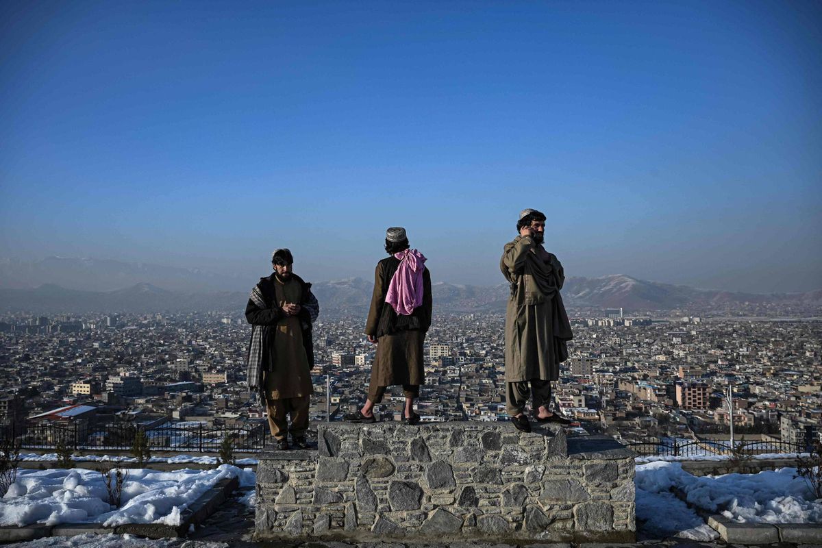 lalibrebe's tweet photo. 70 personnes vont être évacuées d'Afghanistan lors d'une mission secrète orchestrée par la Belgique https://t.co/FQTs4dBrX7 https://t.co/4MKGx5gEeO