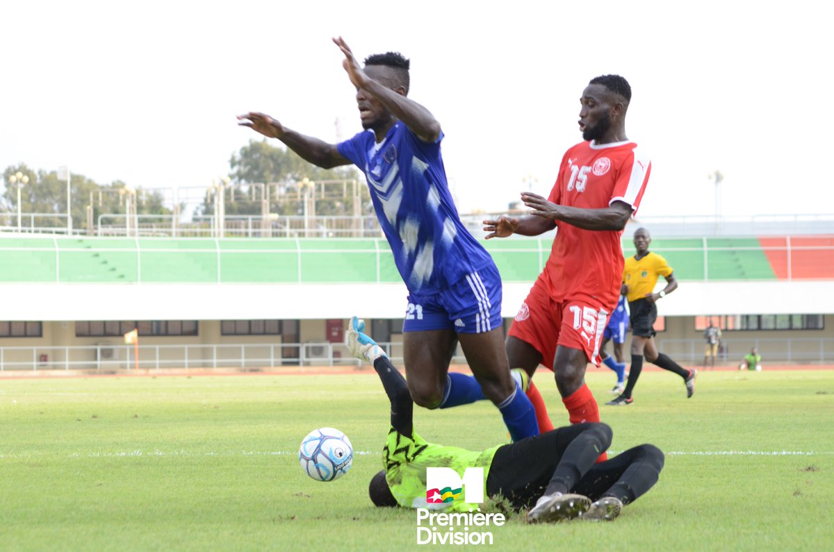 FtfTogolaise's tweet photo. 🟥#PremiereDivision
📸📸📸Quelques photos du derby #Dyto vs #AsTogoPort (2-0) de la 8ème journée de D1 https://t.co/jjt0u5PbiE