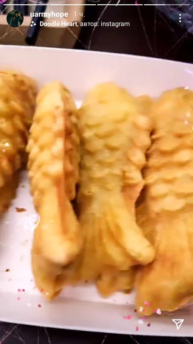 sof_start's tweet image. Когда завели инстаграм

Никто:
Бантан: