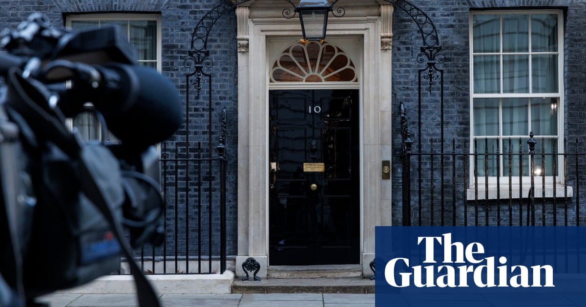 Sussex_Jones's tweet photo. GUARDIAN/OBSERVER: Monday briefing: PM turns on BBC as ‘Partygate’ pressure mounts https://t.co/e6xXF4yfmv or https://t.co/ktp56BpxUR https://t.co/qlDwxfjt4x