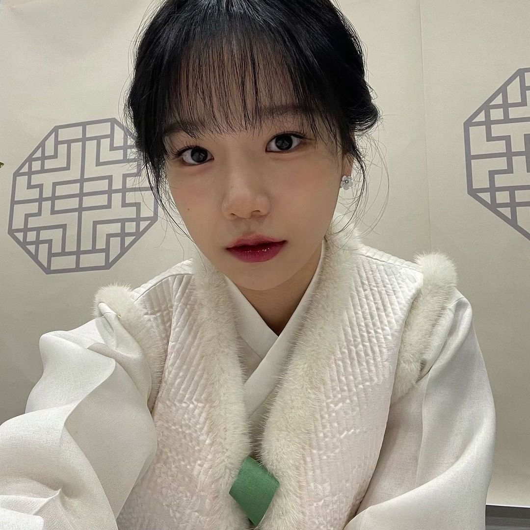izone_bot's tweet photo. [#조유리] zo__glasss instagram 📸

🦋100🦋

https://t.co/aZsxWz1yAy https://t.co/6xjjEHPFcs