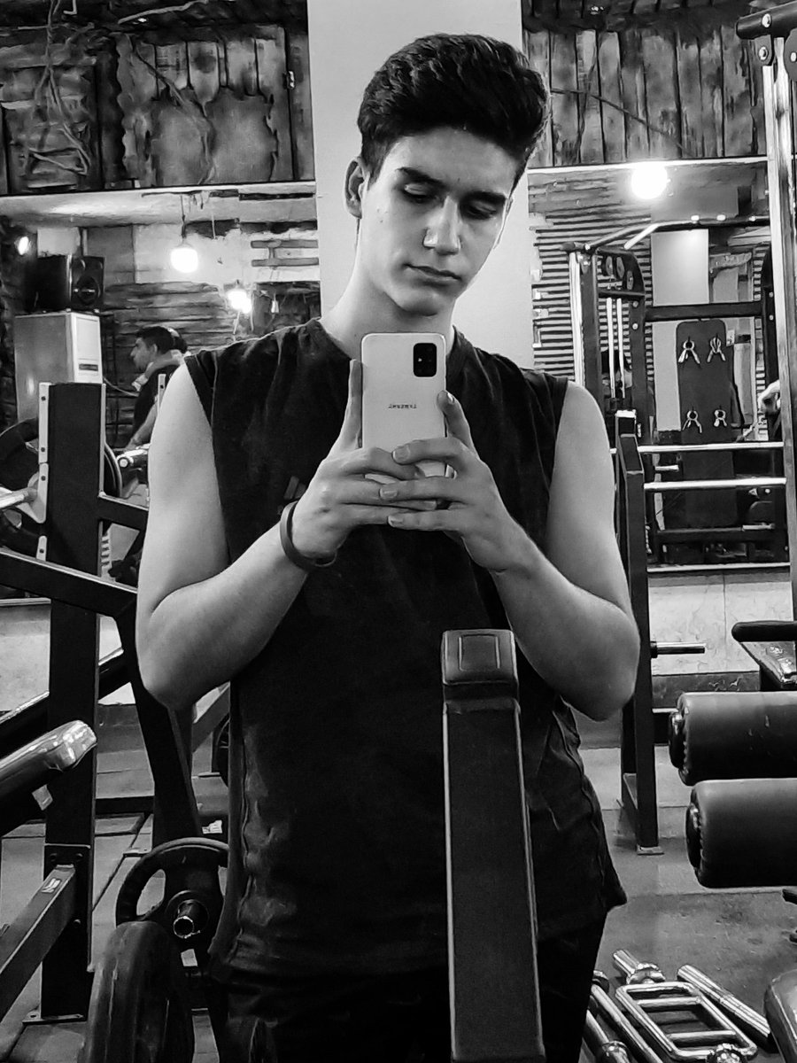 Parhamll's tweet photo. ⛓🔱🔳 https://t.co/gAJAju37IV