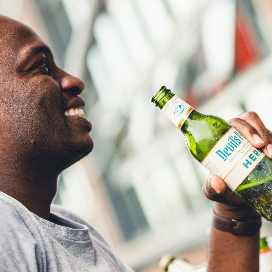 DevilsPeakBeer's tweet photo. With Hero, there's always a reason to smile. Devil's Peak Hero | The non-alc beer, that's BEER!
#devilspeakhero #nonalcbeer #beer #dryjanuary #nonalcoholic #devilspeakbeer https://t.co/h4nLWc9dlu