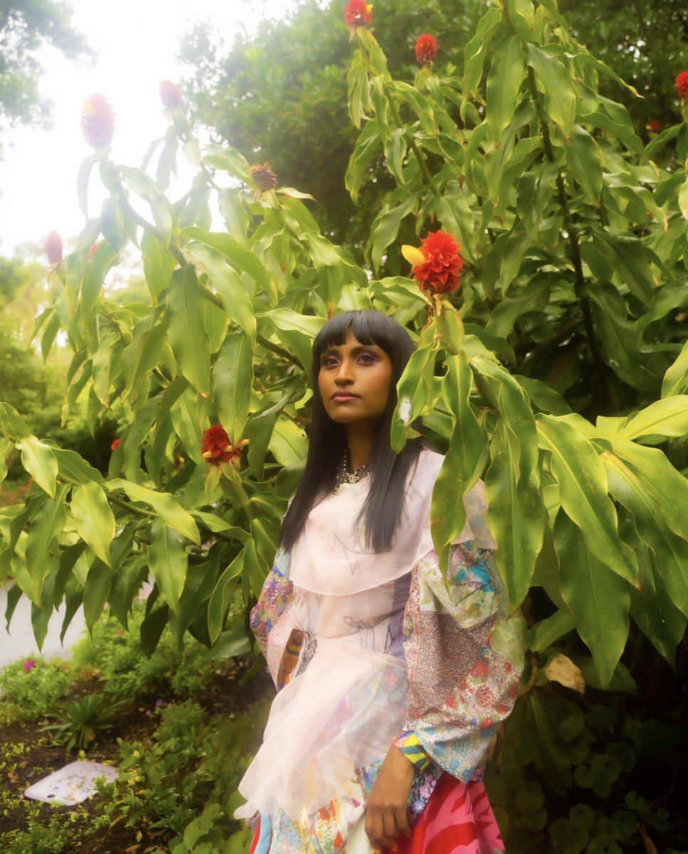 Dropping a special CLYPSO cover of a fave from the 00s 🌊 ✨ pre-save link ⤵️ coz I know you’re ready to jump straight in !!

clypso.etcetc.to/pureshores