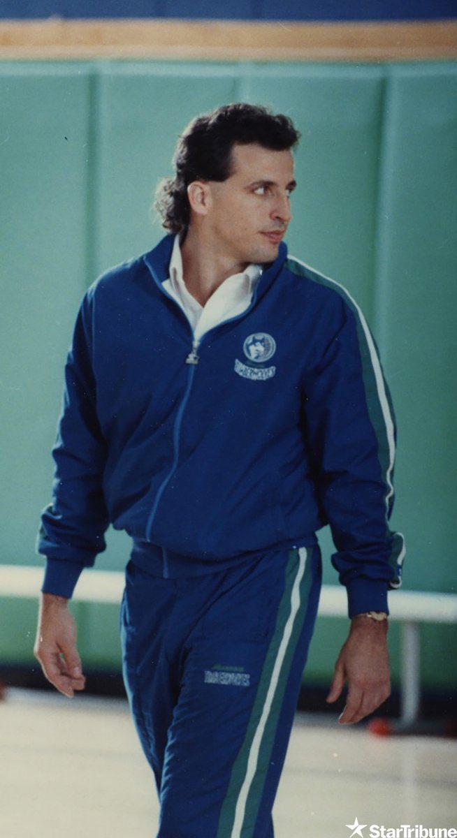 Happy Birthday Tom Thibodeau 

Une petite victoire ce soir pour fêter ses 64 ans ? 