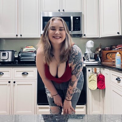 saturn_rosee's tweet photo. #NewProfilePic #milfmommas #paymybills #imnotplayin 🥺😂😂 https://t.co/TVuXtA4ENa