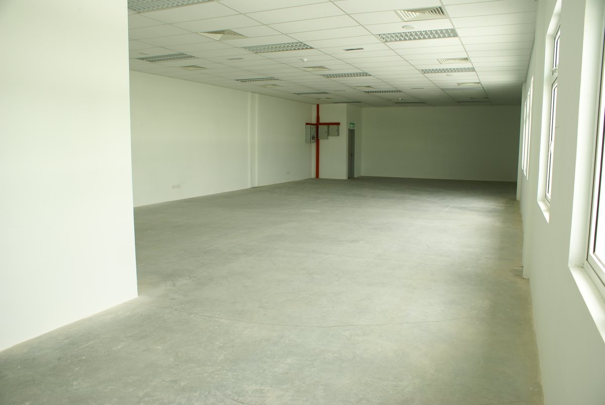LangsatOSC's tweet photo. LOSC also provides top quality rental offices that are perfect for any company or startup on a budget. Our flexible terms and customizable packages to suits your unique needs.

Contact us to learn more about our rental offices, the services and amenities we include.
#officerental https://t.co/Mix4akzrHZ