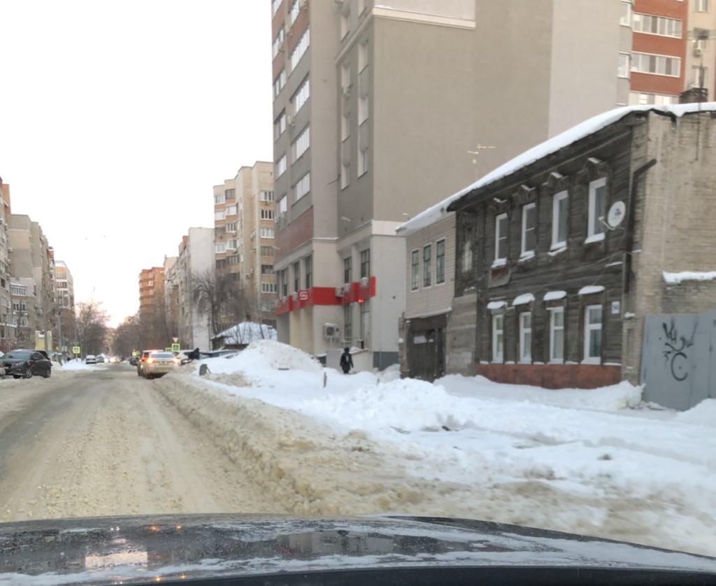 Rabochaya85's tweet photo. @DepGorHozSamara @MP_Blago63 ул.Рабочая (от Арцебушевской до Буянова) не почищена, проезд транспорта осуществляется только по одной полосе. Просим включить в план работ на сегодня. Спасибо! @SamMobilePriem https://t.co/h7u7r9lY74