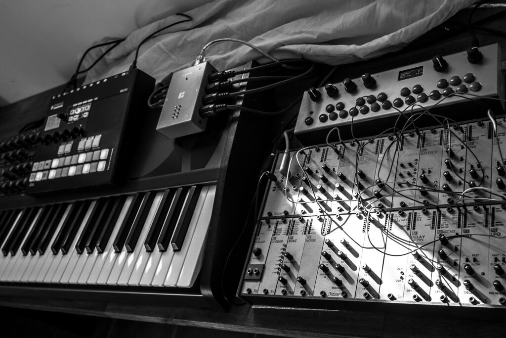 blokaslabs's tweet photo. Black and White setup, colourful #Midihub possibilities! ๐ https://t.co/viX2sBYcuZ