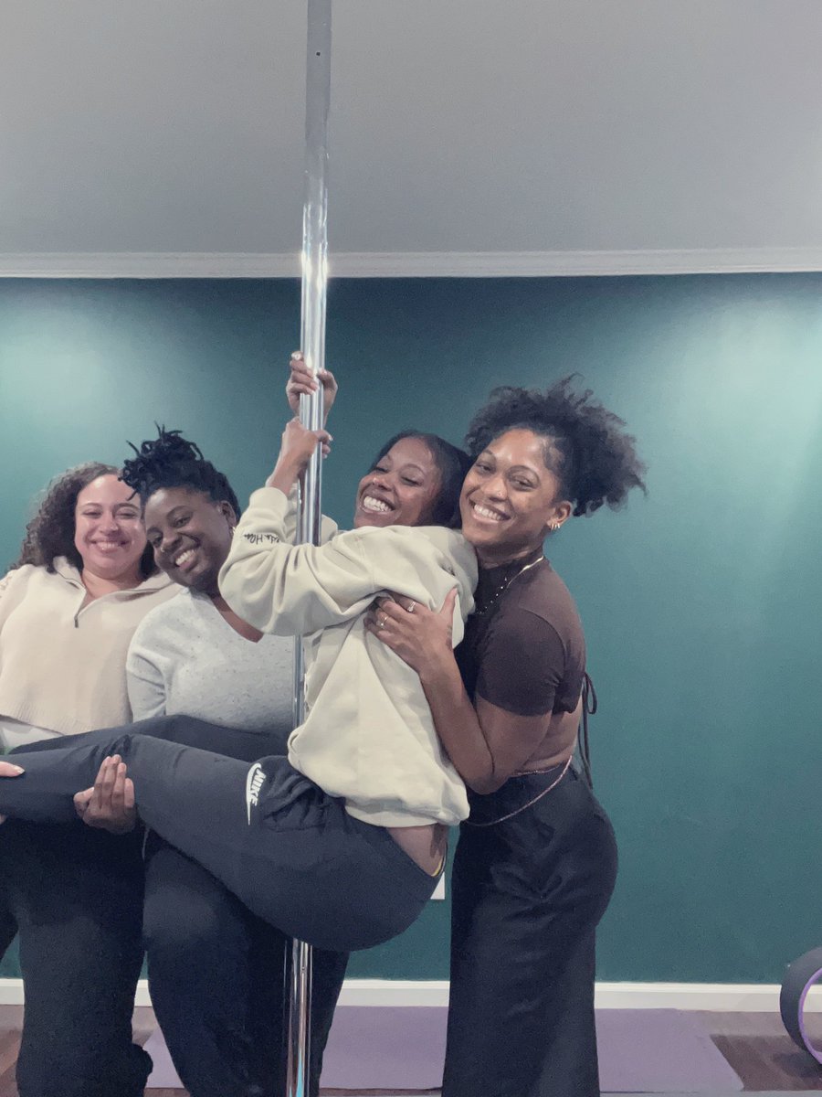 ChefShar_'s tweet photo. No we don’t talk every day. But these ladies held me down yesterday! They even cried with me! The energy was so pure, it was truly genuine and I felt it…  #20yearslater https://t.co/4sjE8mMgJ1