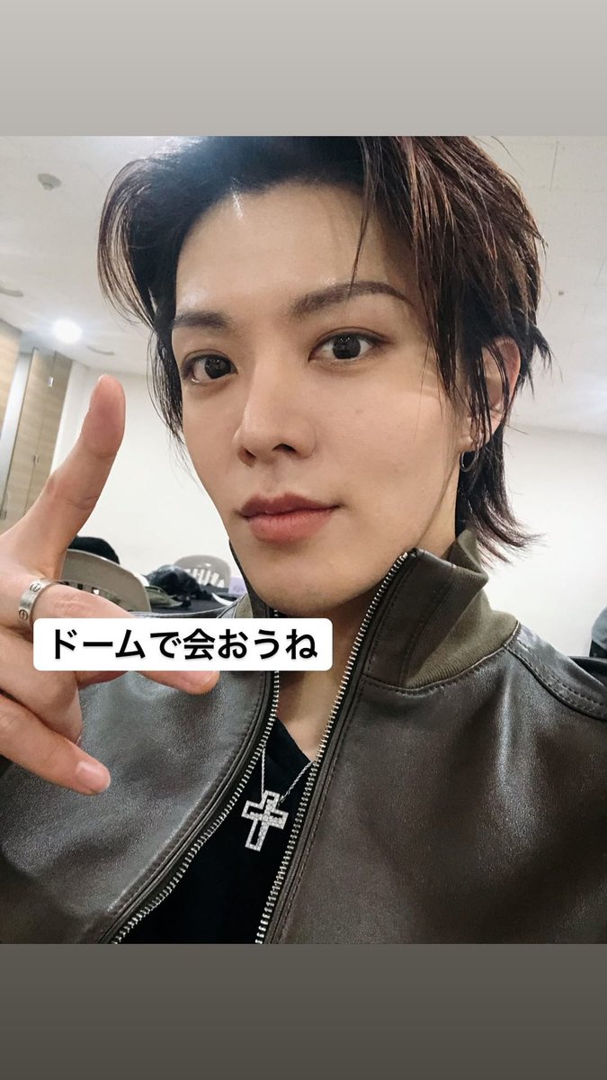 YuTae_Cafe's tweet photo. ใครบอกยูตะให้หยุดเขียนคิ้ว ทำผมทรงนี้ที
หล่อไม่ไหว หยุดยิ้มไม่ได้ อิจฉาแทยง https://t.co/v1zxutzsvS