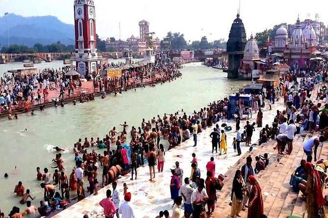 GhumIndiaGhum's tweet photo. This is the 3rd most popular #daytrip from Delhi after the same day #agratrip and #jaipur day trip from Delhi. This day trip includes two of two most visited religious cities of India. Both #Rishikesh and #Haridwar hold very important places in India: https://t.co/zq56Q6U6pk https://t.co/29GYfD1jns
