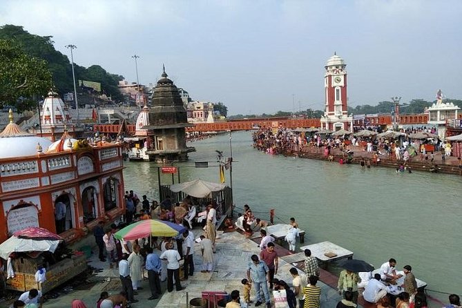 GhumIndiaGhum's tweet photo. This is the 3rd most popular #daytrip from Delhi after the same day #agratrip and #jaipur day trip from Delhi. This day trip includes two of two most visited religious cities of India. Both #Rishikesh and #Haridwar hold very important places in India: https://t.co/zq56Q6U6pk https://t.co/29GYfD1jns