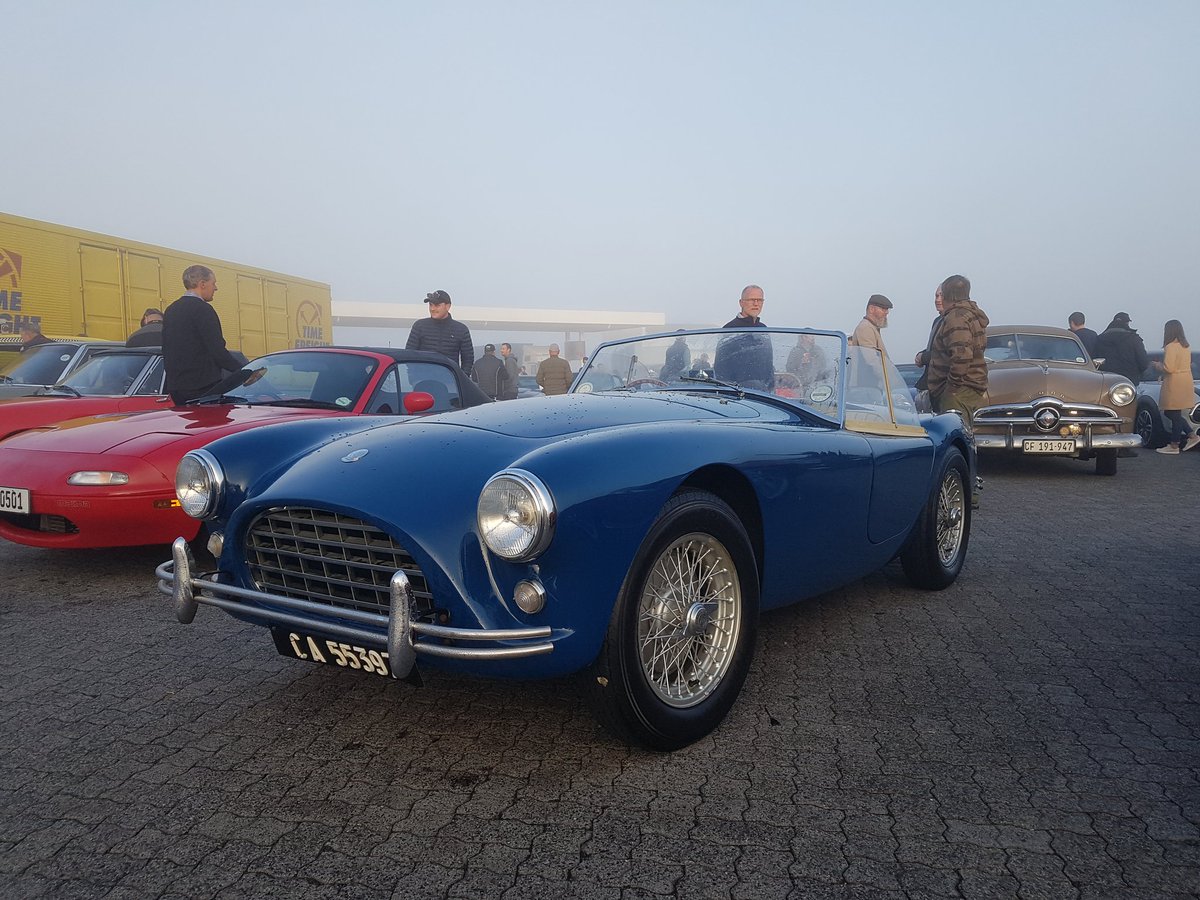 BrettAtLarge's tweet image. An AC Ace-Bristol. The Cobra’s esteemed, moneyed British father, according to @HemmingsNews 😁

What a joy to see one in the flesh #AC #ACBristol #ACAce #Cobra #classiccars #carspotting