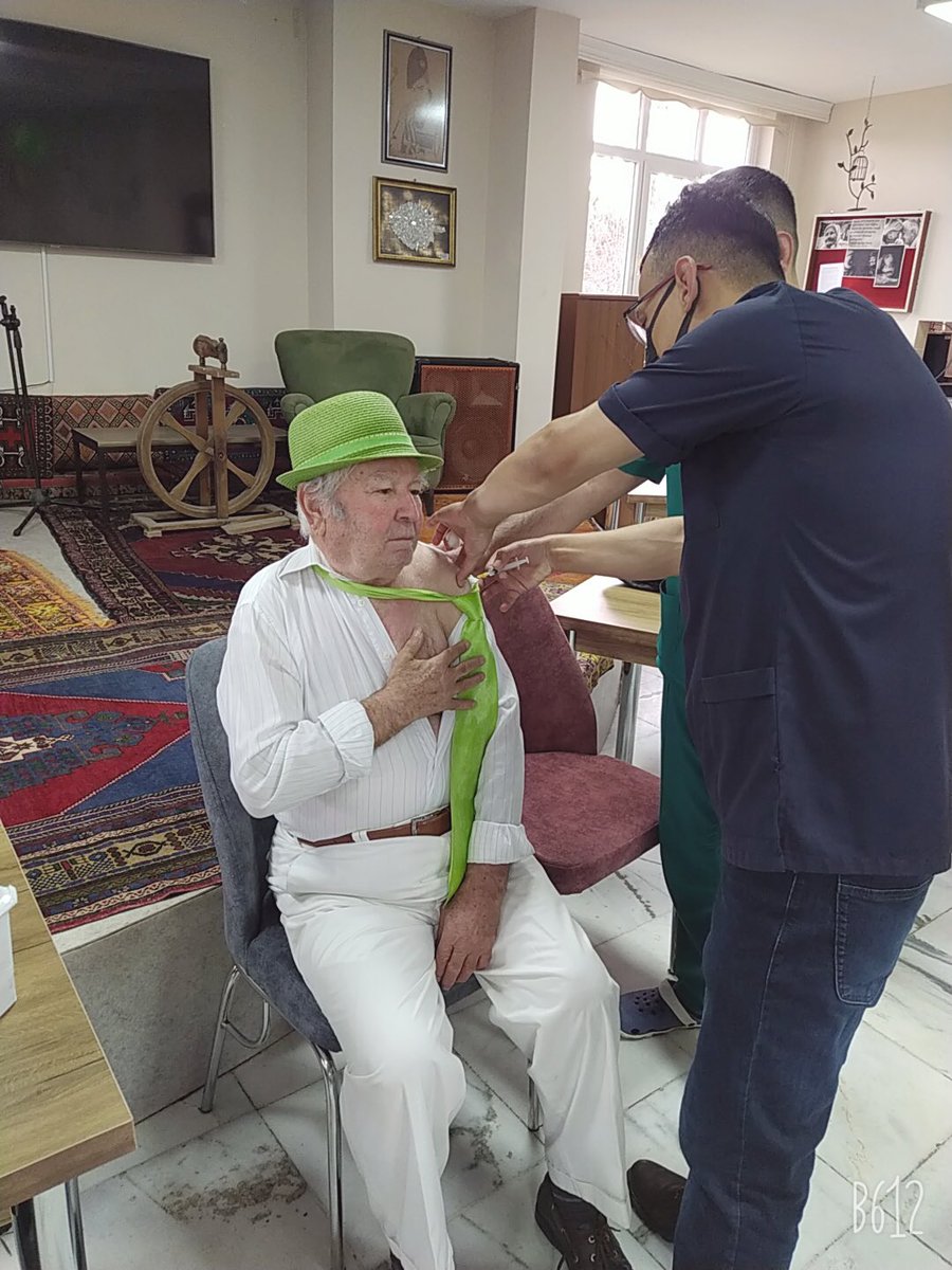 acshbyagb's tweet photo. Bor Ahmet Kuddusi Huzurevi ve Rehabilitasyon Merkezi’nde kalan sakinlerimizin 4. doz aşıları tamamlanmıştır.
@tcailesosyal 
@ashb_eyhgm https://t.co/qu2XMw7piK