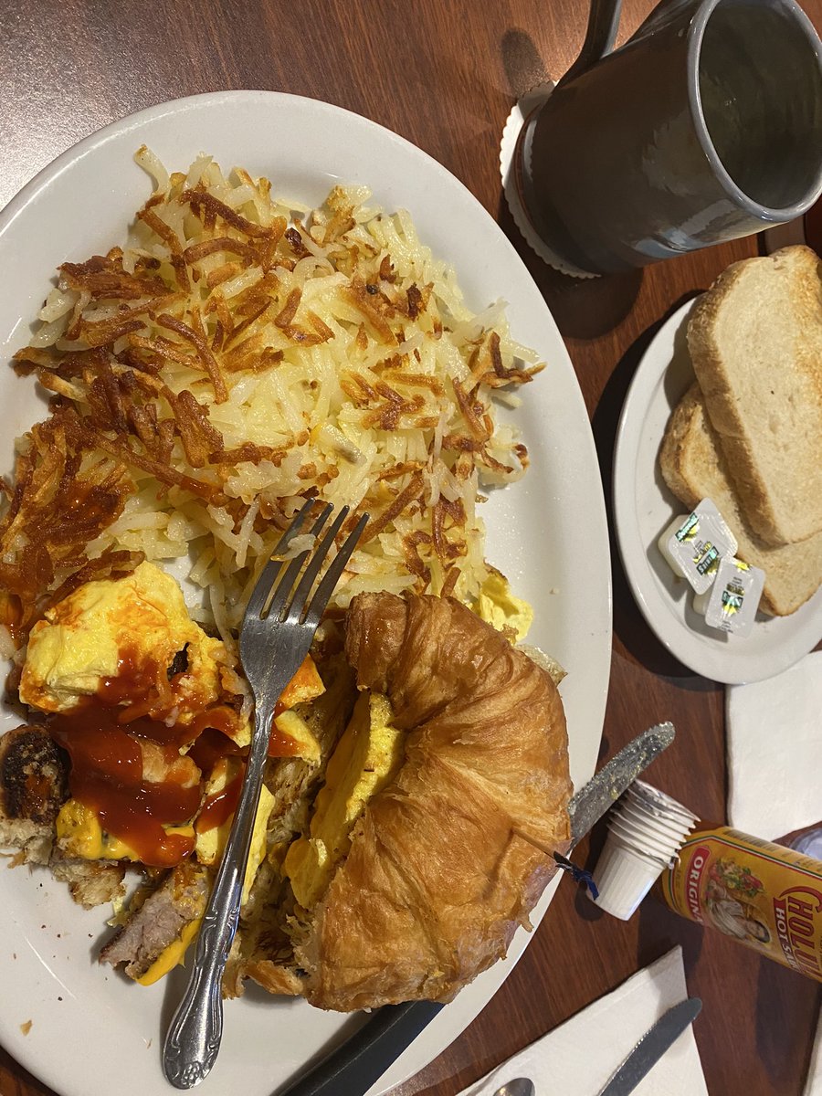 ewellreyna's tweet photo. Delicious breakfast! #familytime❤️ https://t.co/gveWpnuCnR