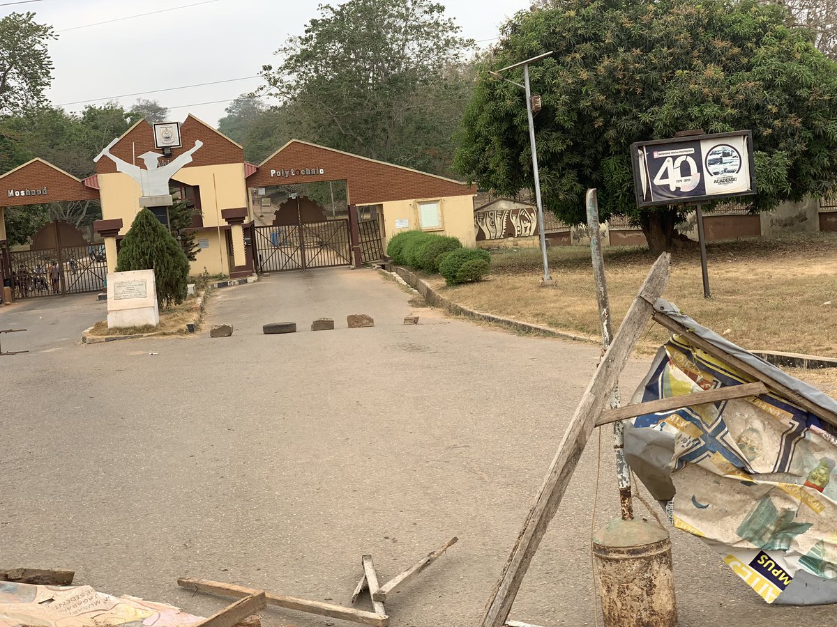 BopDadyOfMapoly's tweet photo. Reverse the sundry fee, the economy is hard and we can’t continue with to be extorted *#TAKEITBACKTONORMALMAPOLY* https://t.co/AYFkSxw5kf