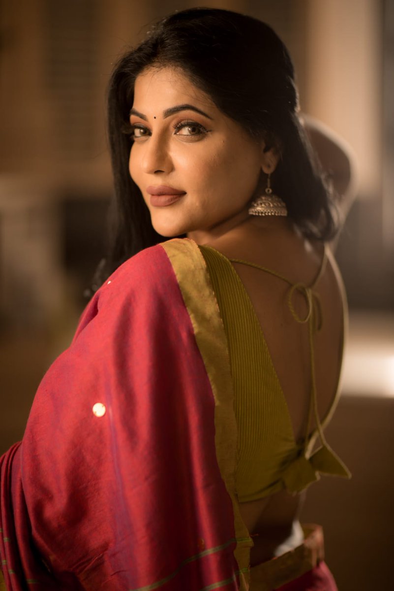 Cini_Mini1's tweet photo. #Reshmapasupeleti https://t.co/Q65kF7M0bS