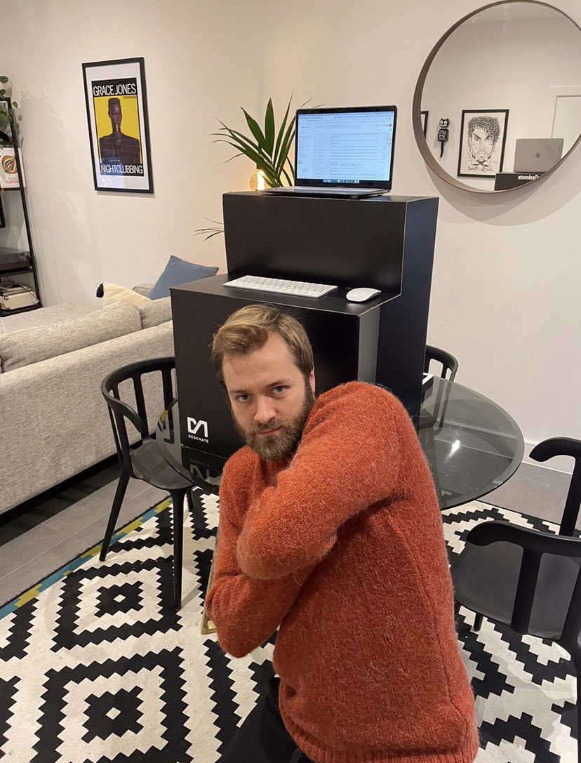 Deskmate tweet media