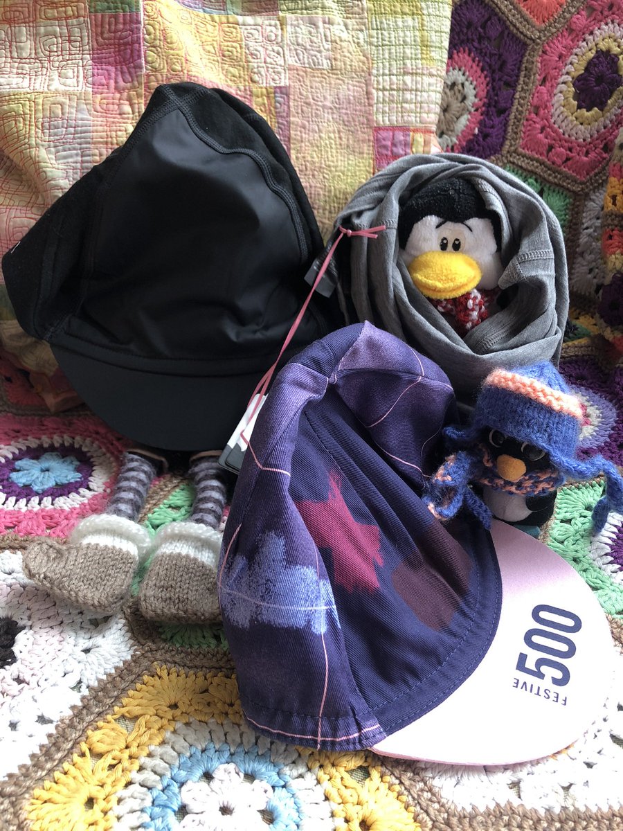 Sunniethehoob's tweet photo. Checking out hooms @rapha #festive500 prize for being silly and riding with a wonky liver. A big thank you. Just what hoom needed #raphawomen #thisgirlcan https://t.co/SbrKigdecM