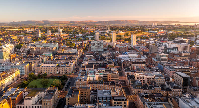 #Glasgow is #Scotland’s largest city 🏙️ with a population of more than 635,000 👫, sitting at the centre of a metropolitan region of 1.85m which generated £47.3bn GVA in 2019 💷📈

Learn more about Glasgow's Economy: bit.ly/3ti5885 #InvestGlasgow