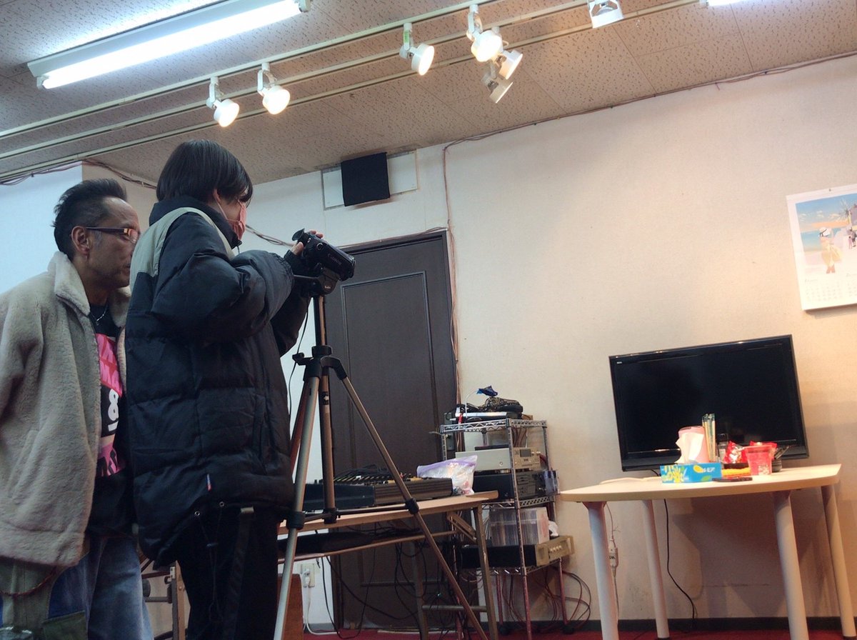 Anko8Mako's tweet photo. D.K HOLLYWOOD STUDIO
明日から5作品目の撮影開始🎥
皆んな頑張ってるから、私も美術・小道具散策がんばるよ〜
もう9件お店を徘徊…こんな苦戦するとは…でも大丈夫❗️ランチにトンカツ定食たべたから💗もちろんライス・キャベツはおかわりで🐷🐷🐷
#dkhs #dkh #撮影 #とんかつ https://t.co/P3drBvocyd