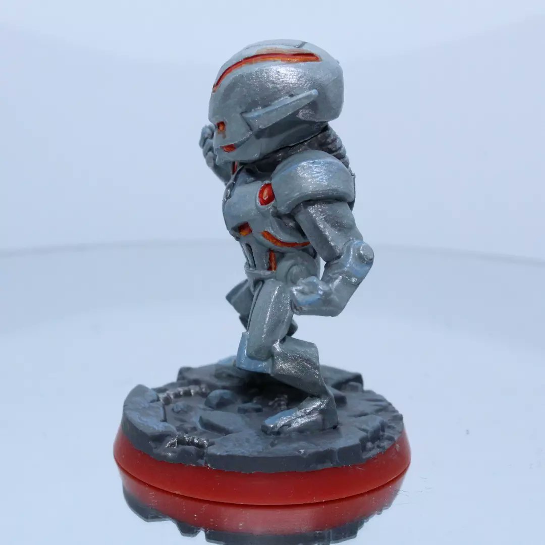 Jkc_studios's tweet photo. Ultron - Marvel United 

#marvelunited #marvelunitedboardgame
#marvel #miniatures #miniaturepainting #cmongames #avengers #paintingmarvelunited #bigchildcreatives #boardgames #ultron #ageofultron #villain https://t.co/gg3v3ff0rZ
