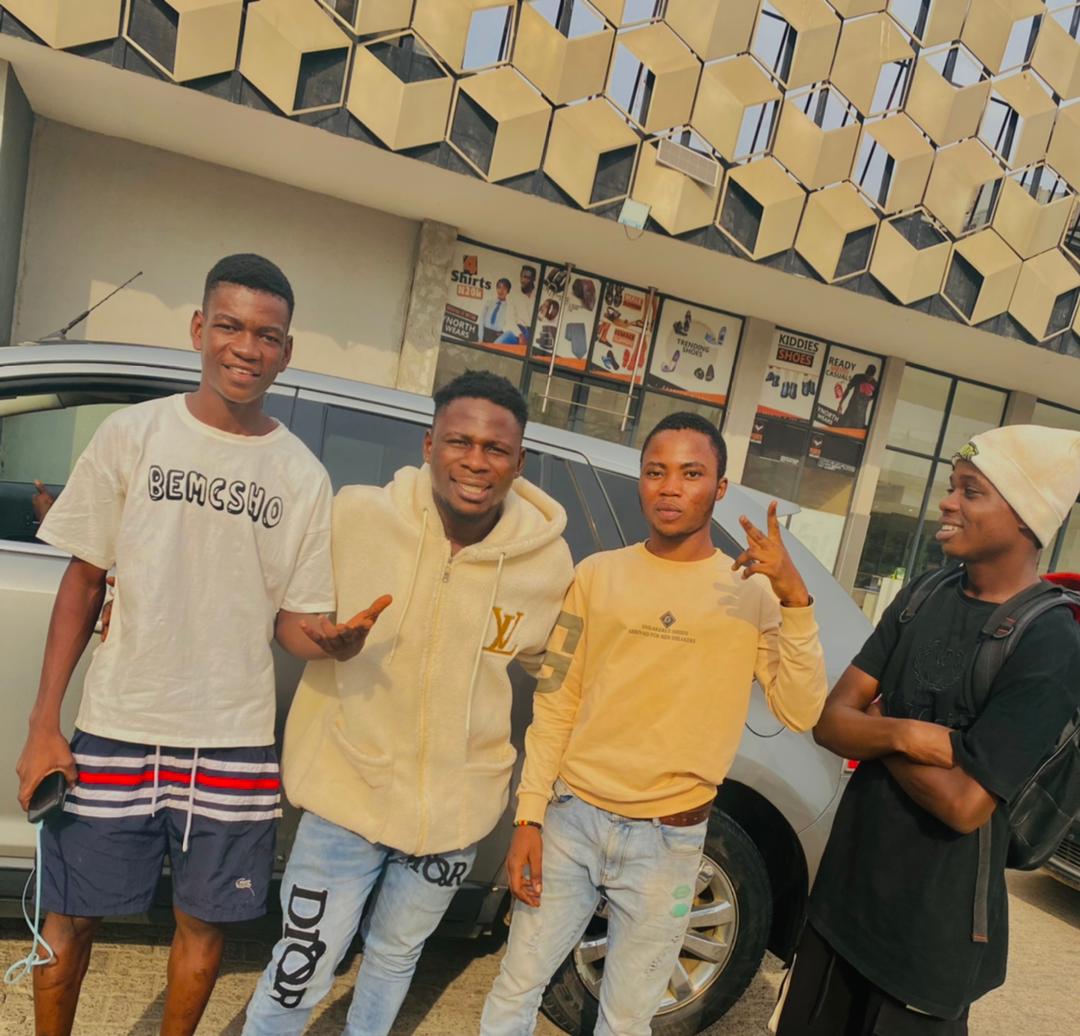Davy Sureboy tweet media