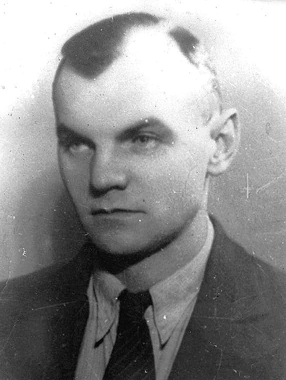 ipngovpl_eng's tweet photo. It was one of the most spectacular raids in the history of the #HomeArmy. #OTD in 🗓 1943, 40 partisans led by Jan Piwnik #Ponury, broke into #Gestapo prison in Pińsk and brought freedom to three Home Army soldiers including a #SilentUnseen one, Alfred Paczkowski “Wania”. https://t.co/NTgAbW0Htd