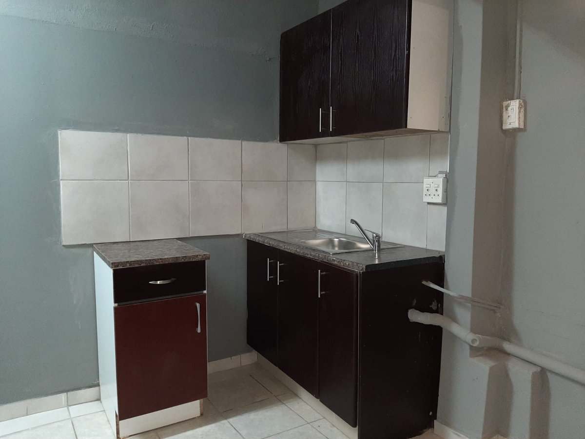 Michel_GroupSA's tweet photo. Please contact 079 527 1071 to secure your viewing! This could be your new home 🏡 💡🚗
#michelpropertymanagement #rent #singleroom https://t.co/H583Wb6cL4