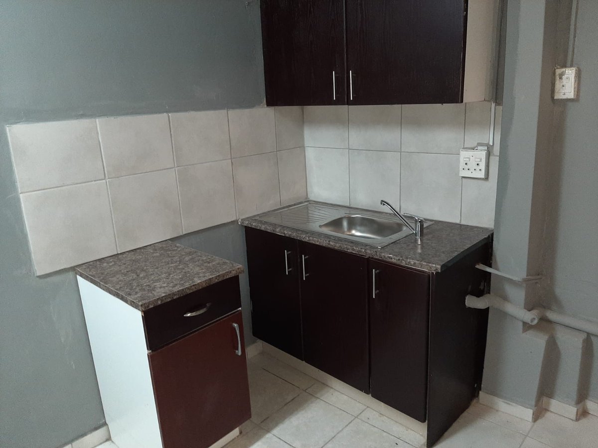 Michel_GroupSA's tweet photo. Please contact 079 527 1071 to secure your viewing! This could be your new home 🏡 💡🚗
#michelpropertymanagement #rent #singleroom https://t.co/H583Wb6cL4